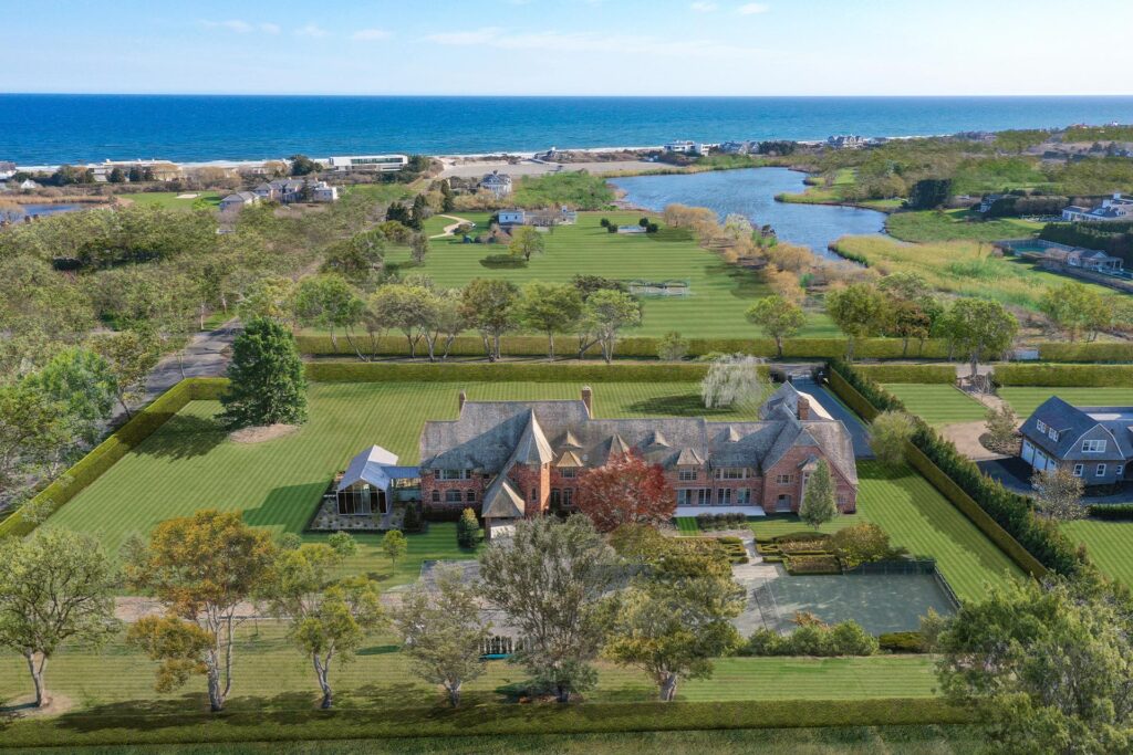 199 Coopers Neck Lane, Southampton, NY