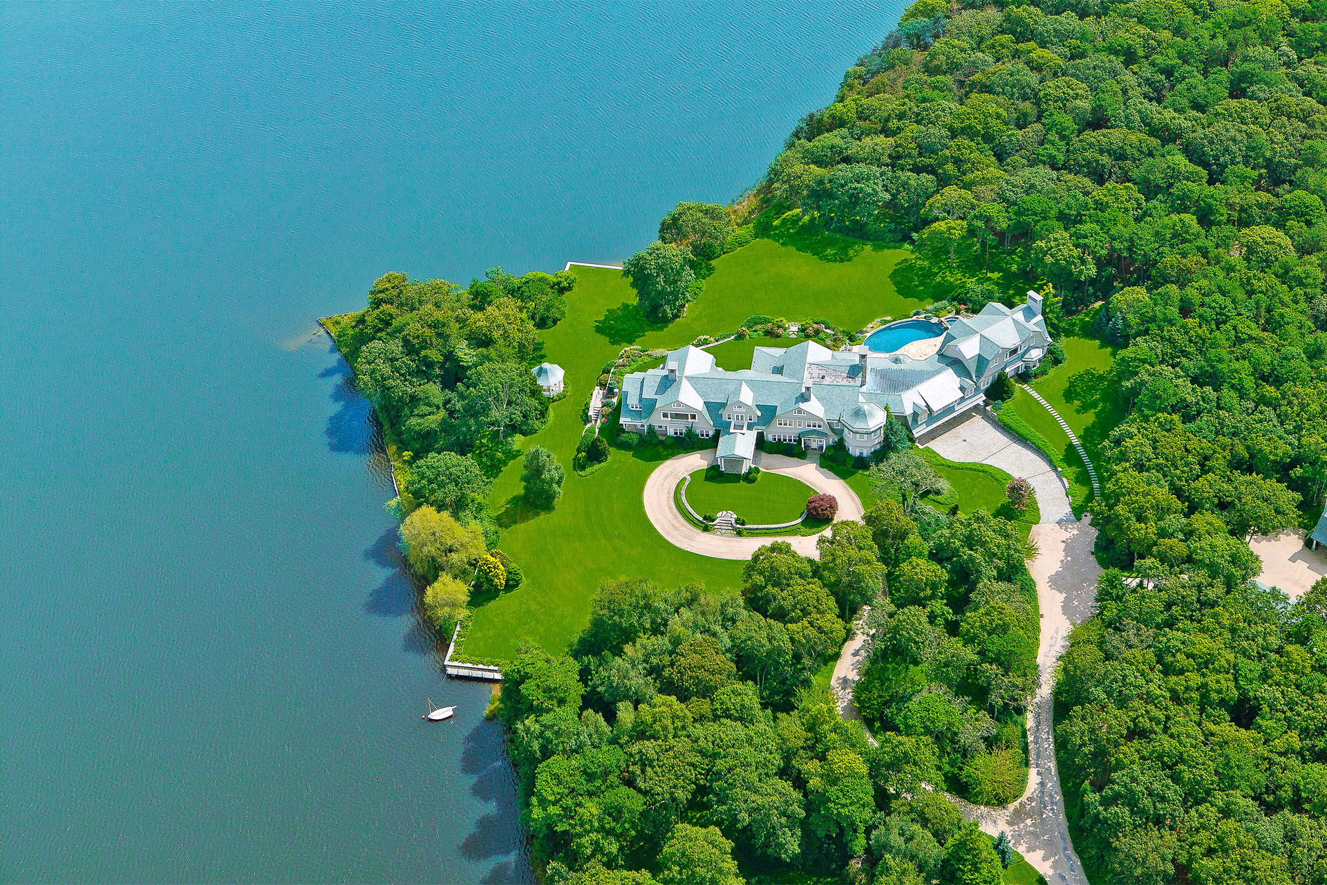 Burnt Point, Wainscott, NY Hamptons Real Estate