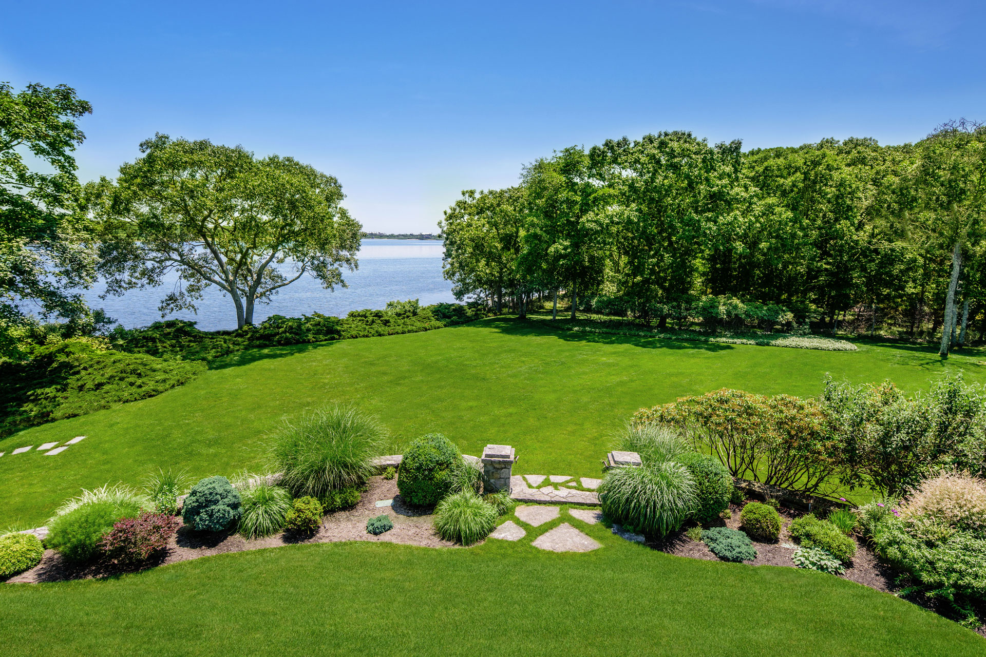 Burnt Point, Wainscott, NY Hamptons Real Estate