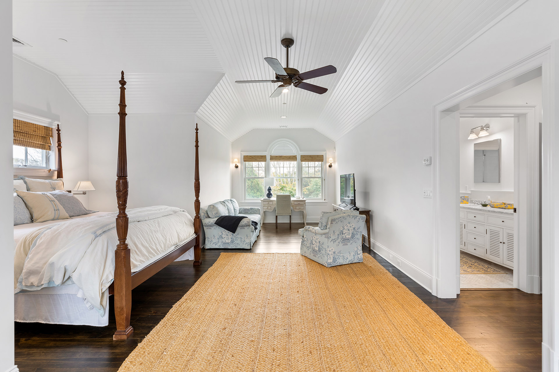 49 Quaquanantuck Lane, Quogue, NY