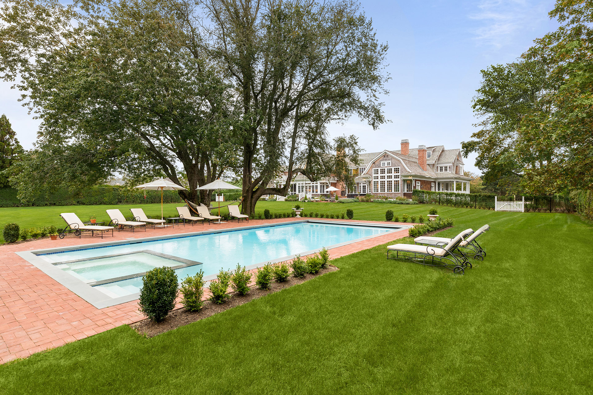 49 Quaquanantuck Lane, Quogue, NY