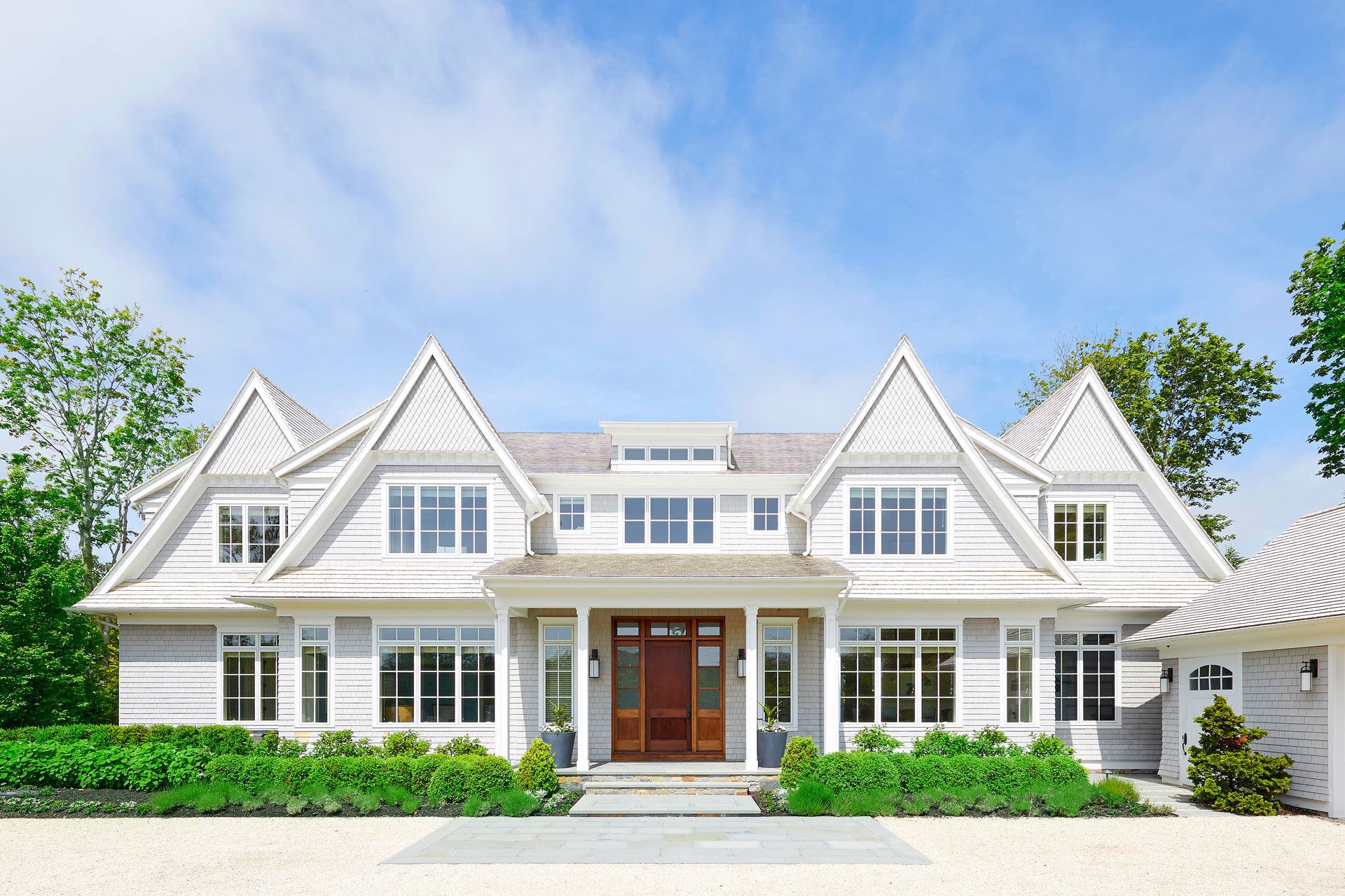 Bespoke Real Estate The Hamptons 10M+ Bridgehampton Collection