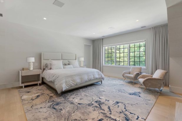 10 Baiting Hollow Road, East Hampton