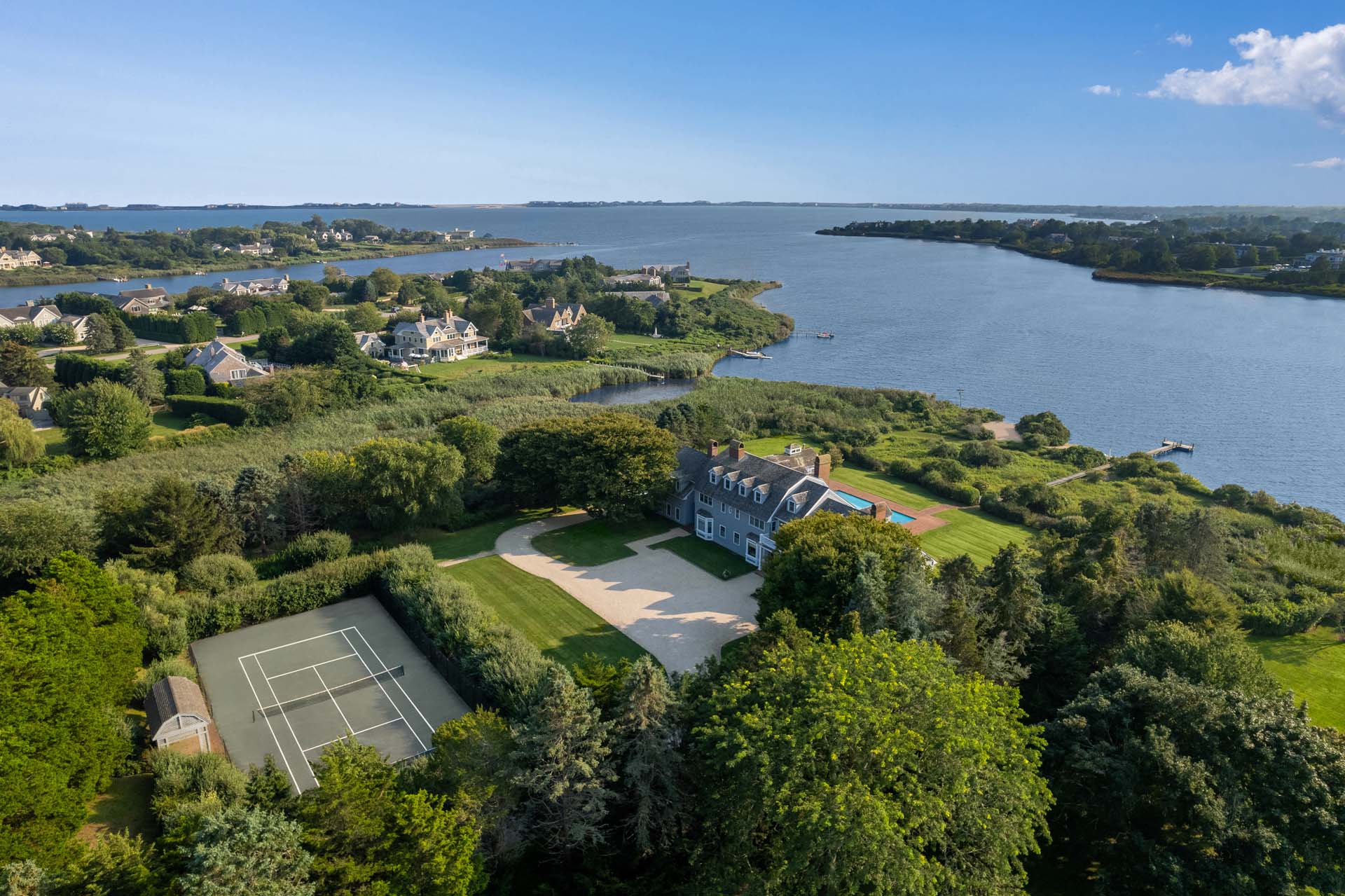 263 Olivers Cove Lane, Water Mill