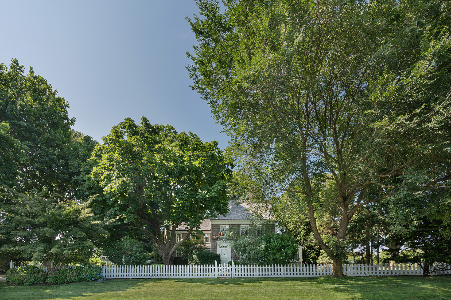 Bespoke Real Estate 700 Hedges Lane, Sagaponack, NY