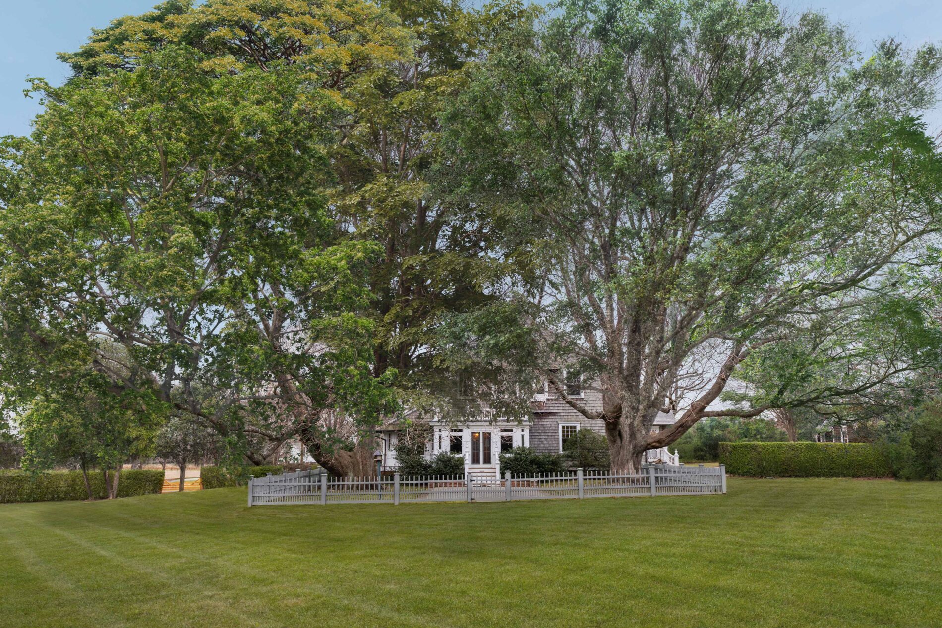 Bespoke Real Estate 397 Sagg Main Street, Sagaponack, NY