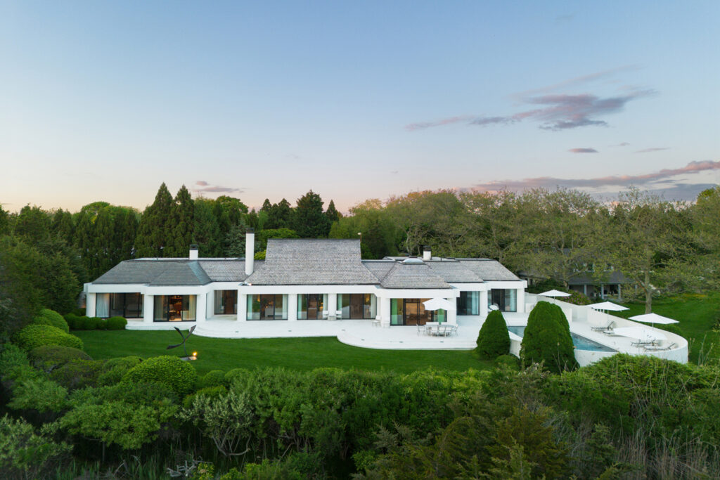 543 Halsey Neck Lane, Southampton, NY